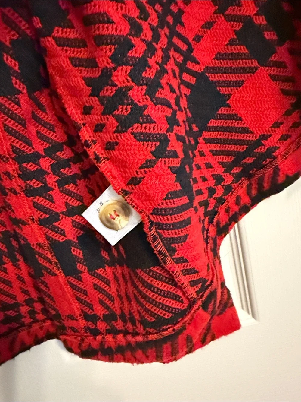 JODIFL Red and Black Graphic Knit Crewneck Sweater